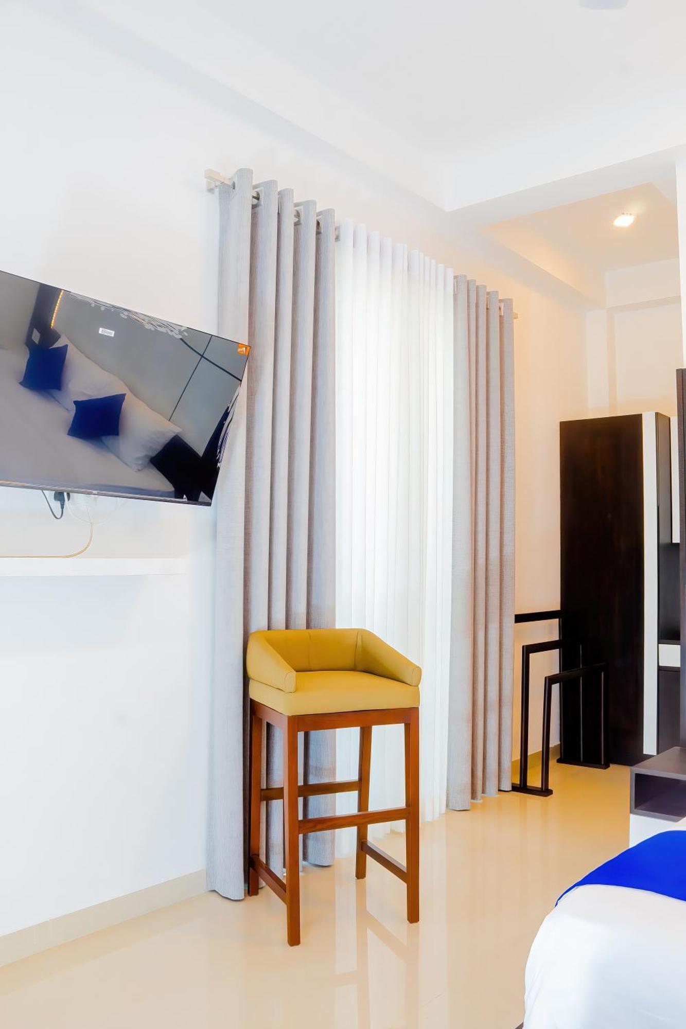 Ceylanro Transit Villa Negombo Exterior photo